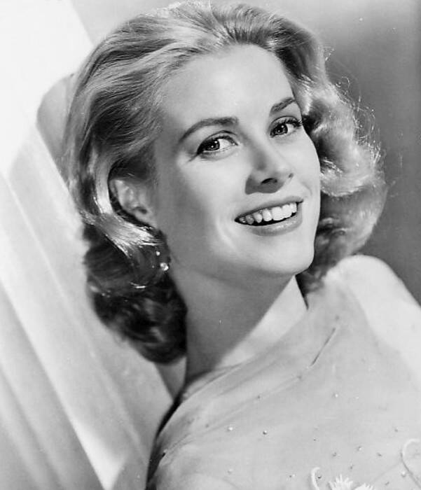 Grace Kelly on the cover of a magazine from April 20, 1955. These