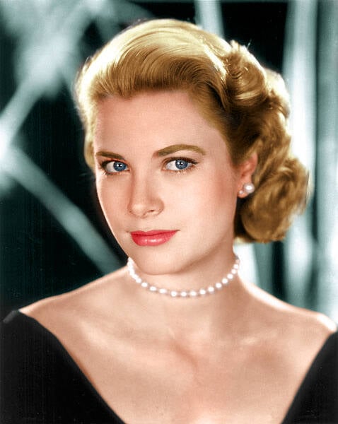 Grace Kelly Wearing Pearls