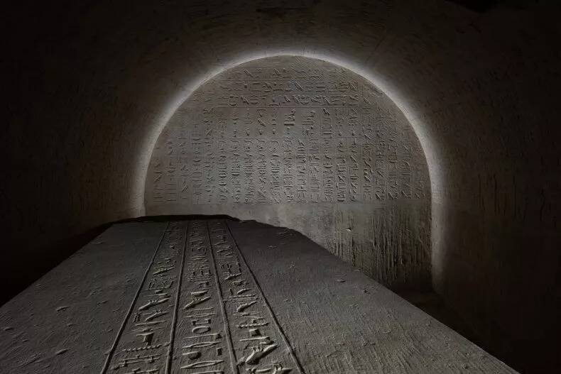 Tomb In Egypt With Snake Spells