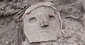 Featured Wari Mummy Mask