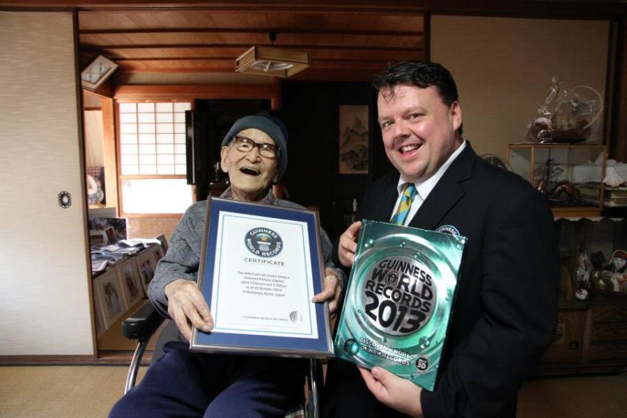Jiroemon Kimura Receiving A World Record