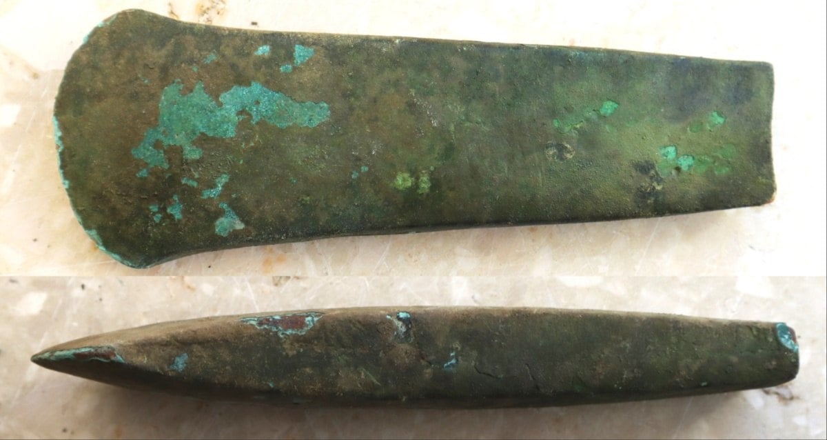 Metal Detectorist Discovers 6‚000-Year-Old Neolithic Ax In Polish Forest