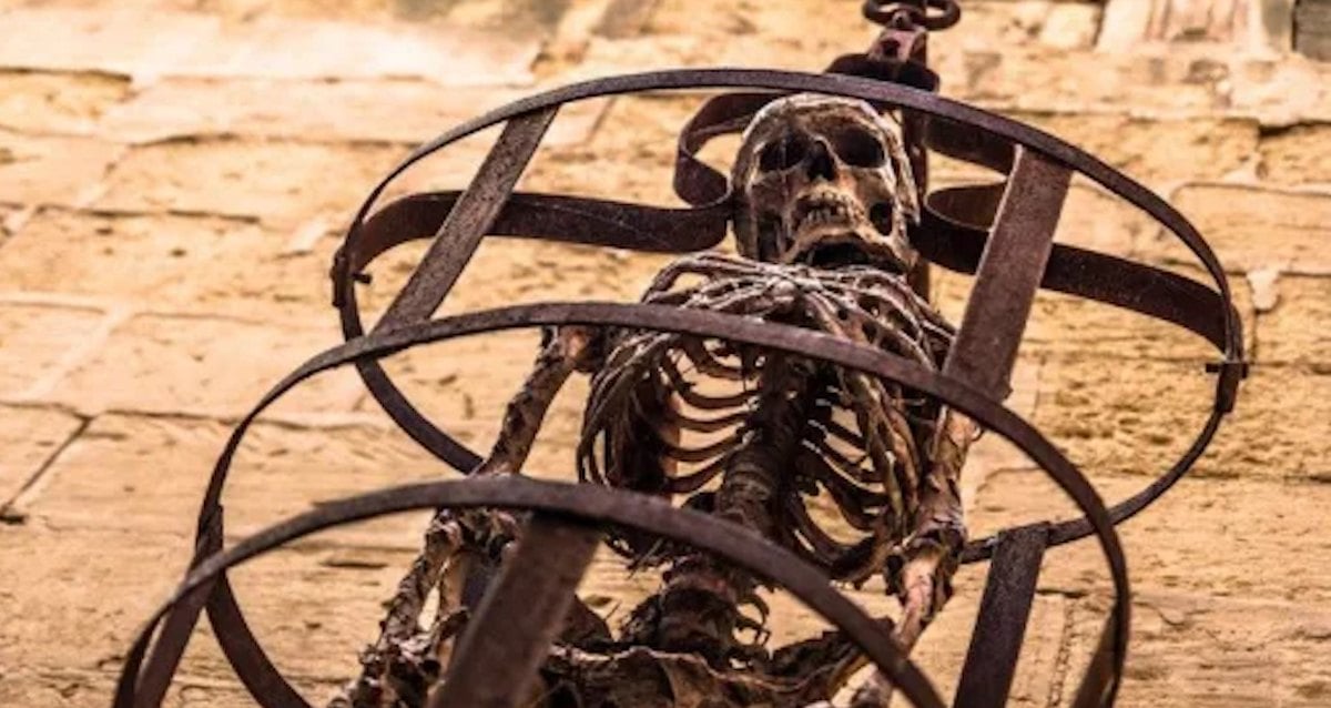 The Gruesome History Of The Gibbet, The 18th-Century Execution Method Used To Scare Potential Criminals