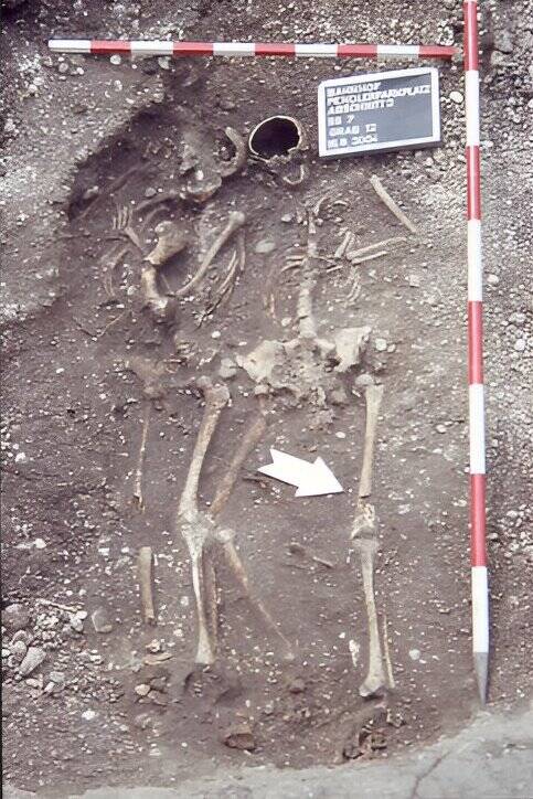 Roman Mother Daughter Burial