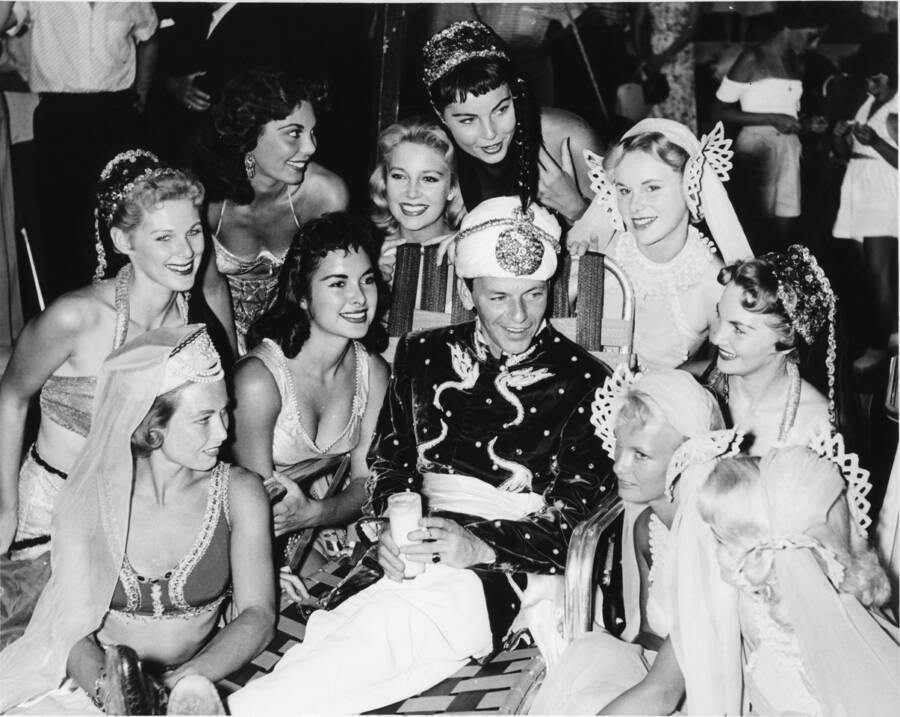 Frank Sinatra With Showgirls