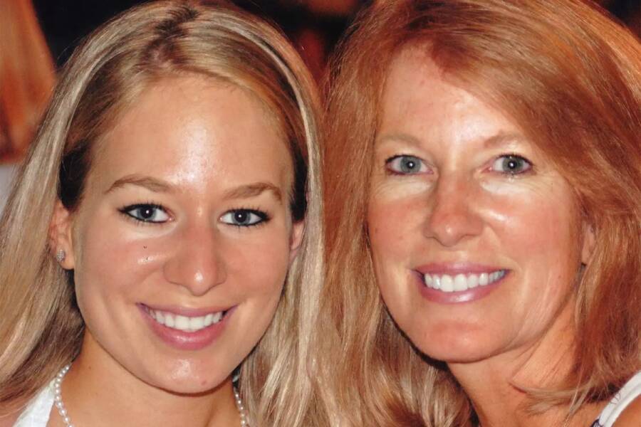 Natalee Holloway And Beth Holloway