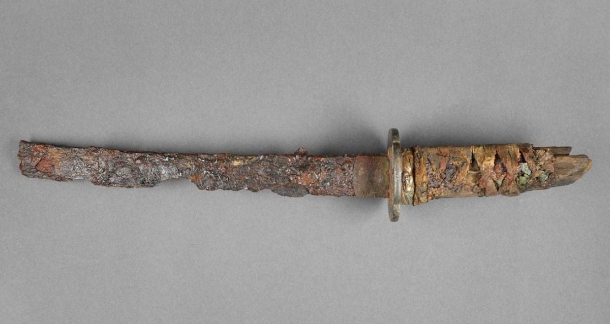 Archaeologists Discover A 17th-Century Samurai Sword In A Cellar Beneath Berlin