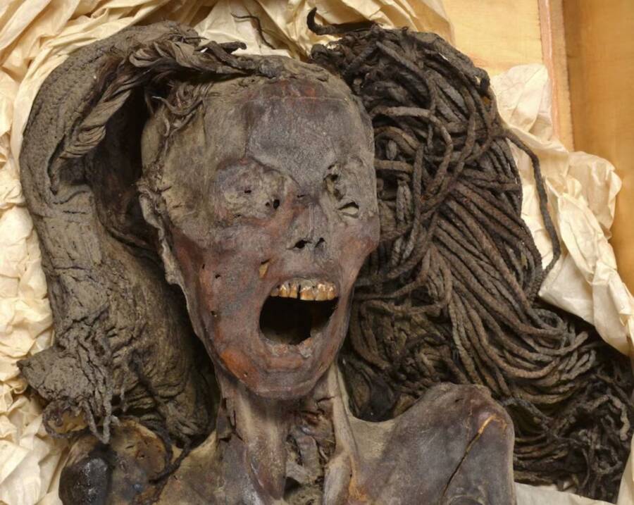 Luxor Screaming Woman Mummy