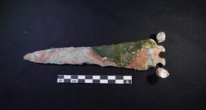Bronze Age Minoan Dagger Featured