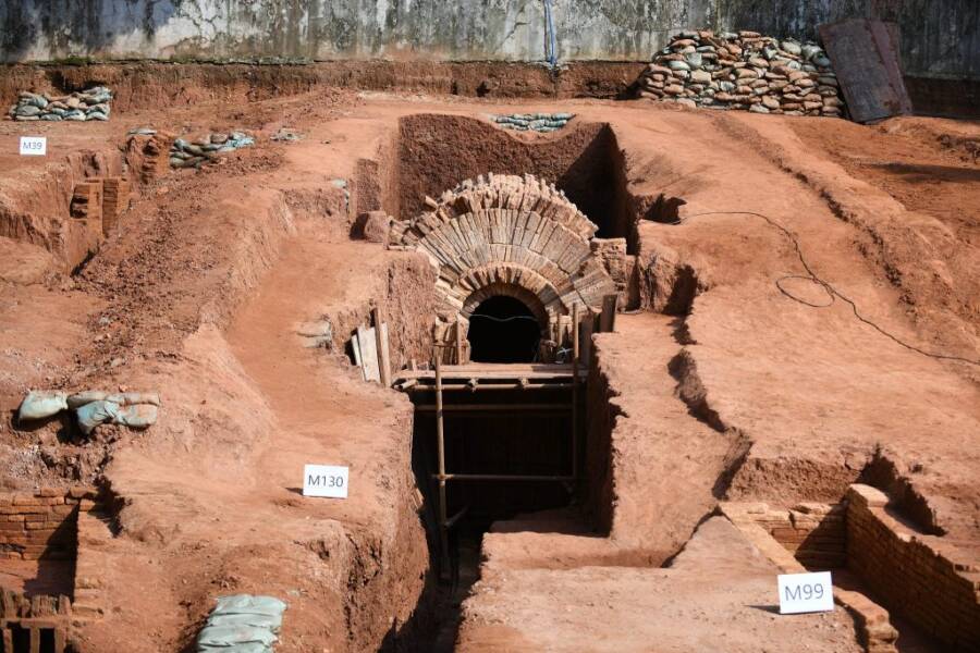 Ancient Tombs In Guangdong Province