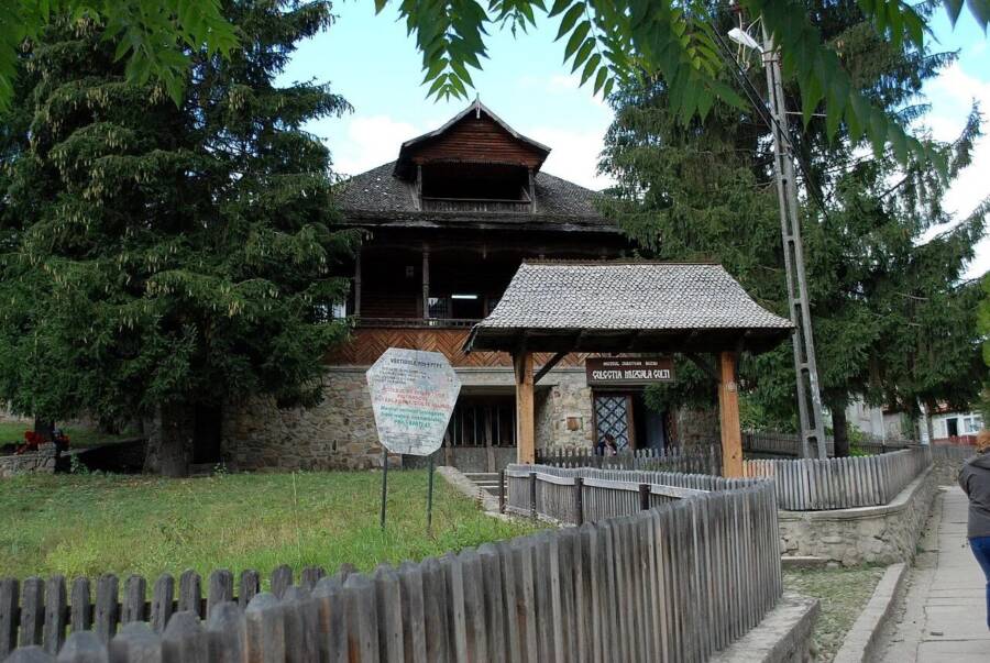 Romanian Amber Museum