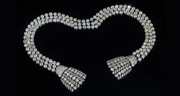 Marie Antoinette Diamond Necklace Featured