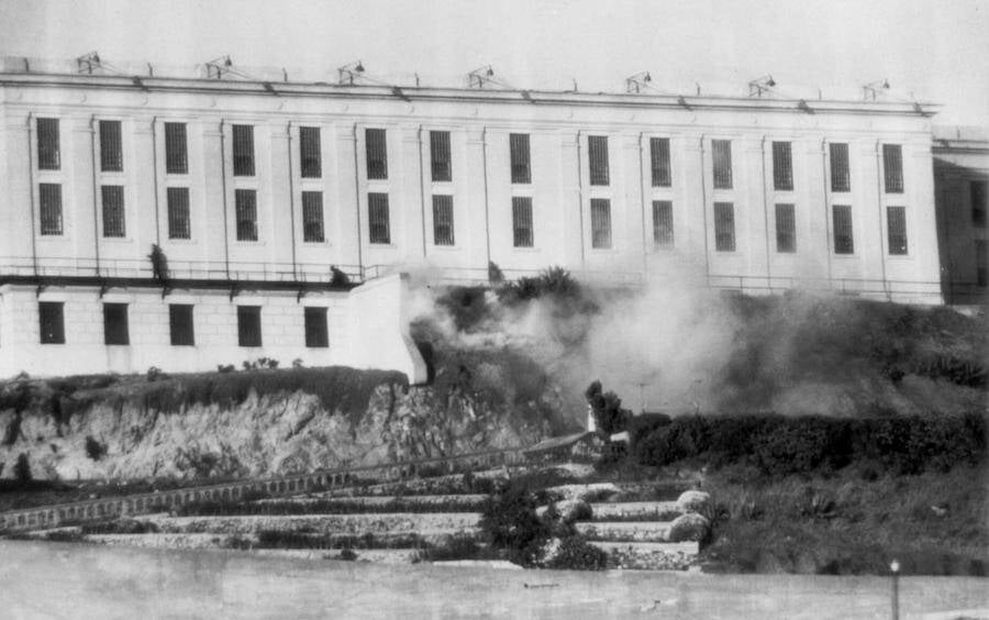 Guards Firing During The Battle Of Alcatraz