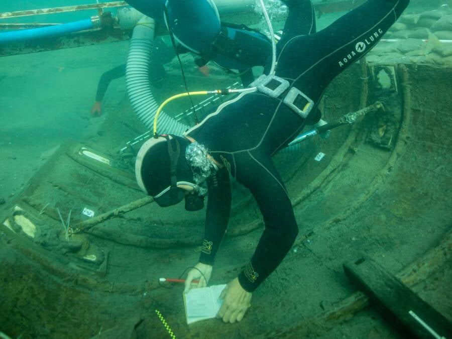 Researchers Excavating Mazarrón II