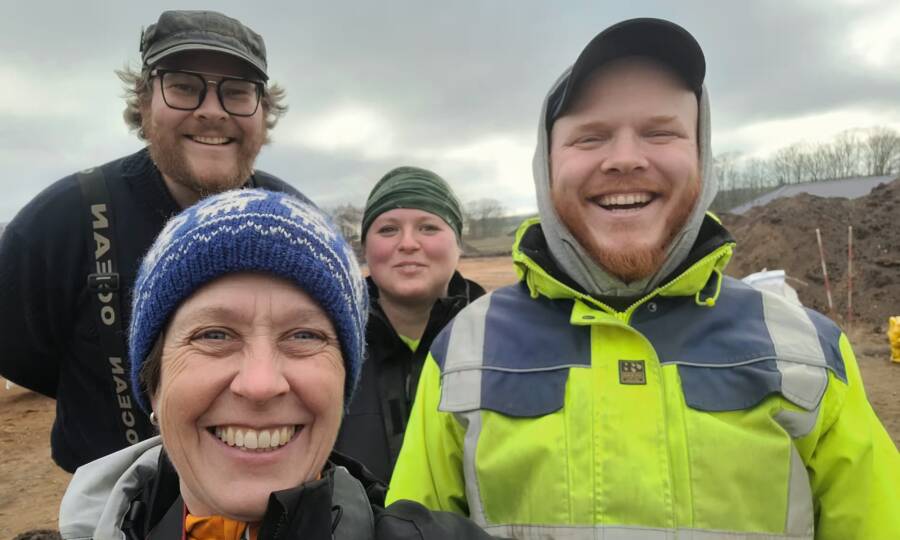 Sidsel Wahlin With Woodhenge Excavation Team