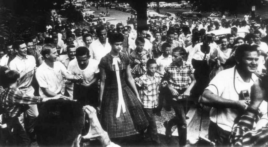 Dorothy Counts Arriving At School