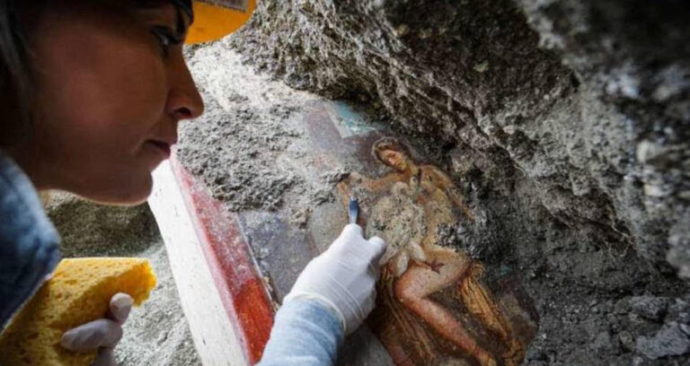 Pompeii Frescoes Featured