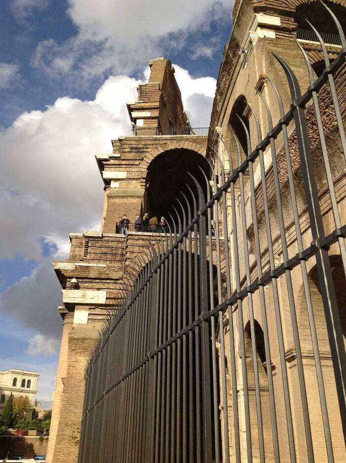 Colosseum Fence Spikes