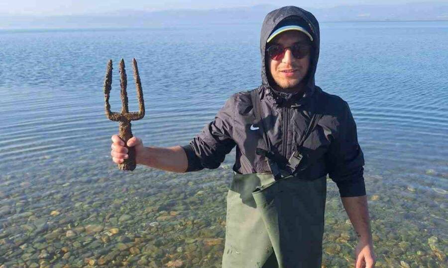 Lake Iznik Trident