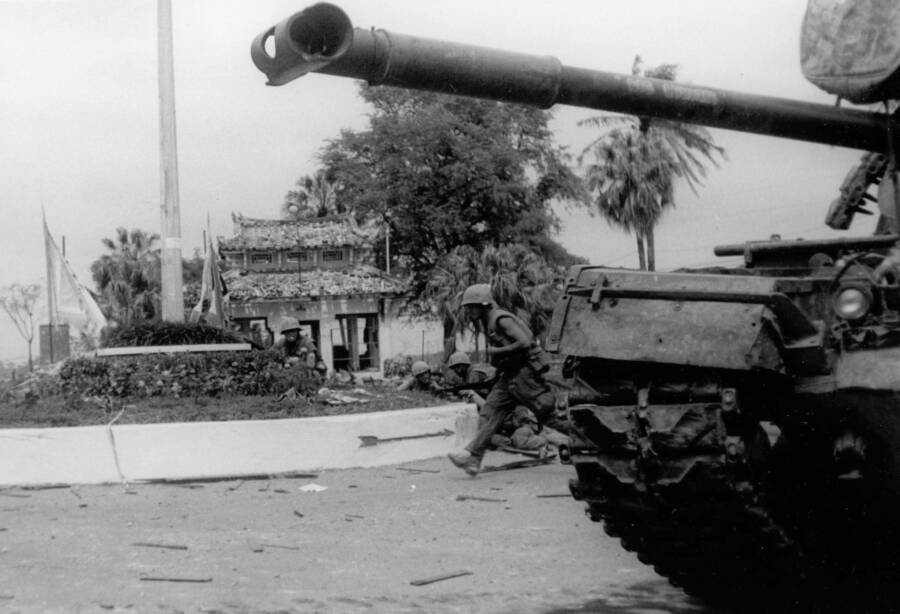 Marines Clearing Buildings During The Battle Of Hue
