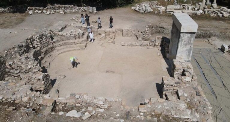 Ancient Library Unearthed In Stratonikeia Featured