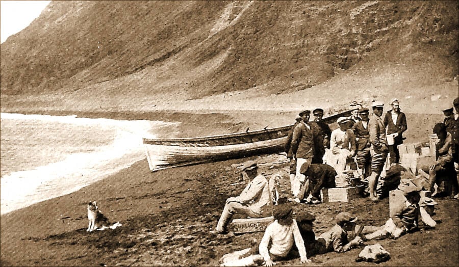 Edinburgh Of The Seven Seas Residents In 1946