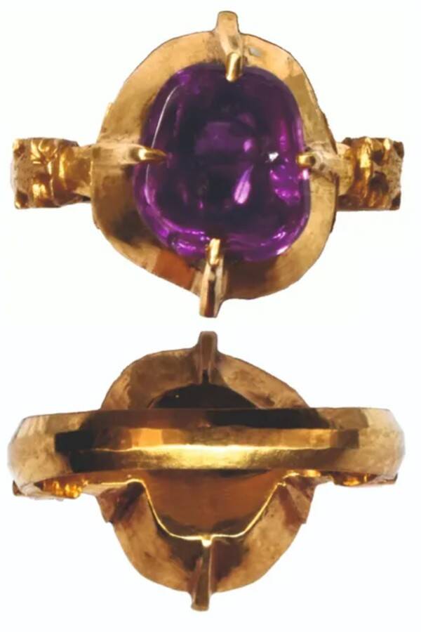 Medieval Gold Ring Found In Slovakia