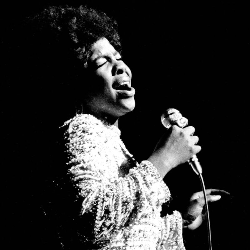 Gladys Knight Singing At The Copacabana Club