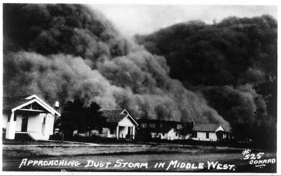 Kansas Dust Storm Approaching
