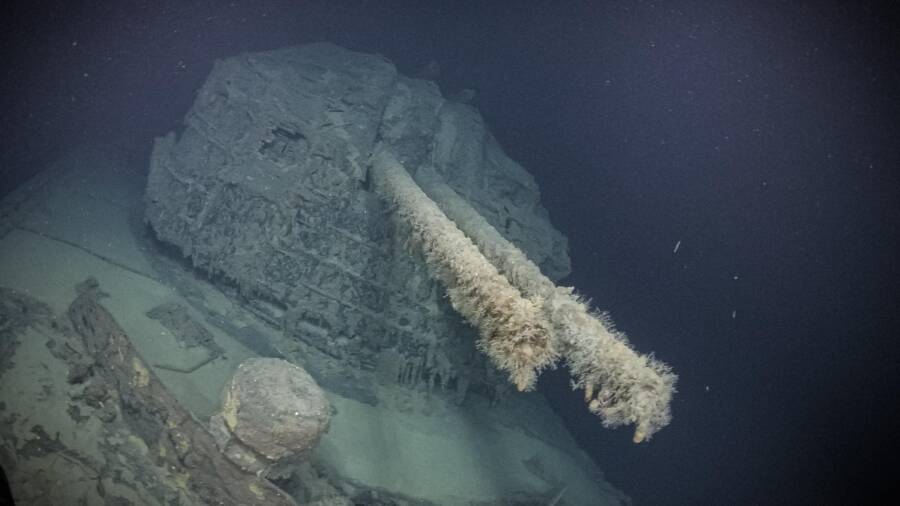 Sunken Teruzuki Gun