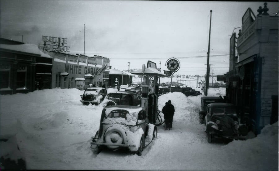 Early Gas Station On Route 66