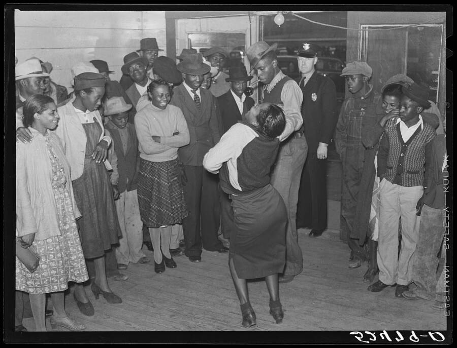 Jitterbugging In A Juke Joint
