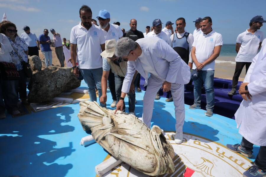 Minister Fathi Inspecting Statues