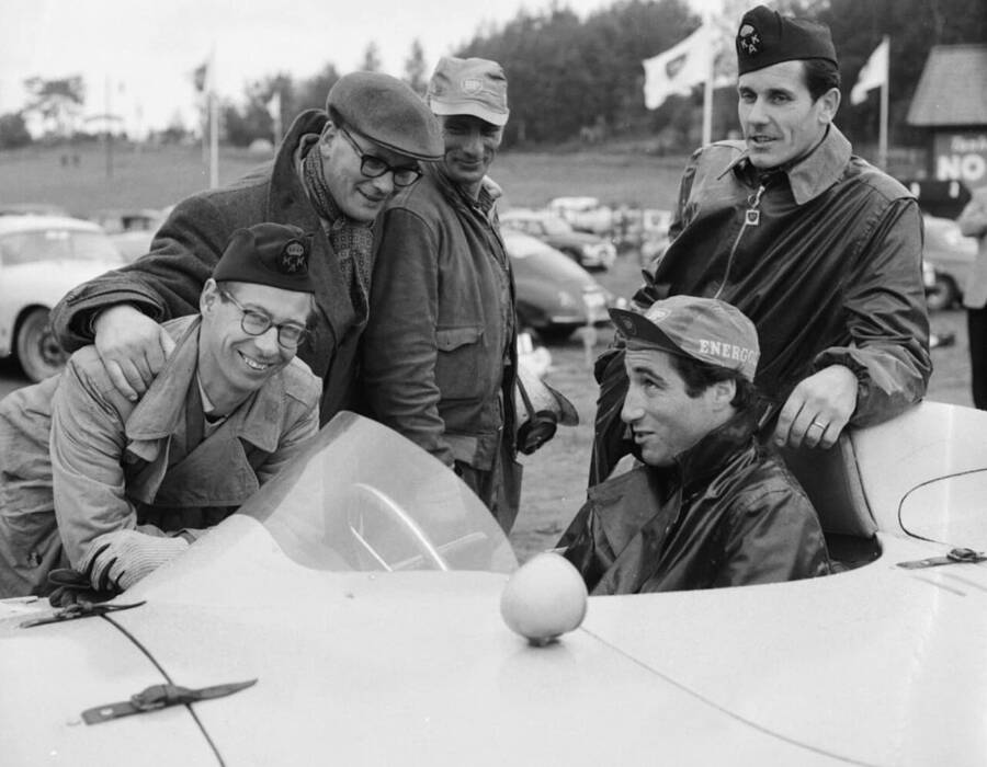 Alfonso De Portago And Men With A Car