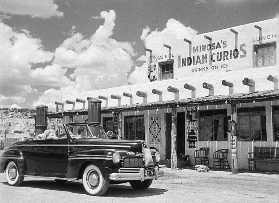 Minosa's Trading Post Movie Set