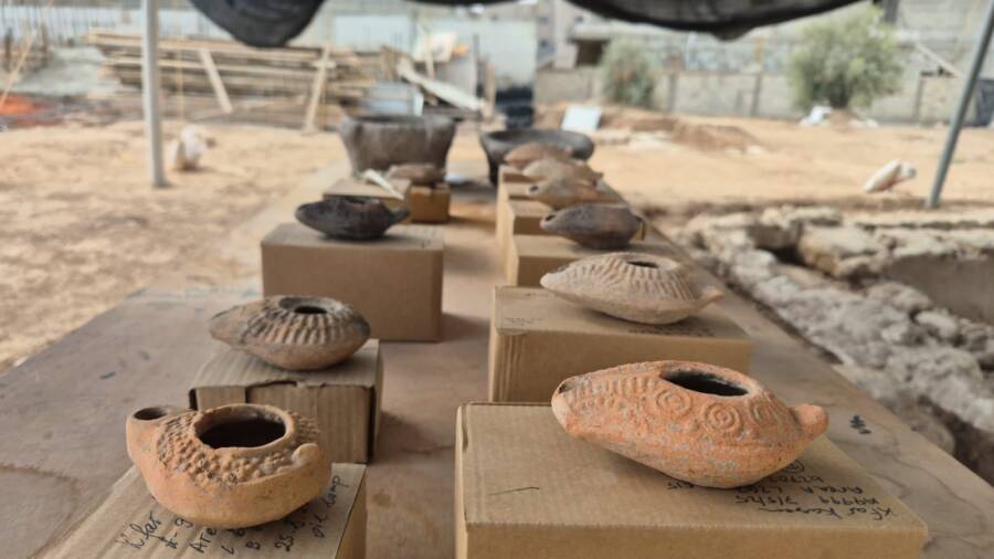 Pots Found At Samaritan Settlement