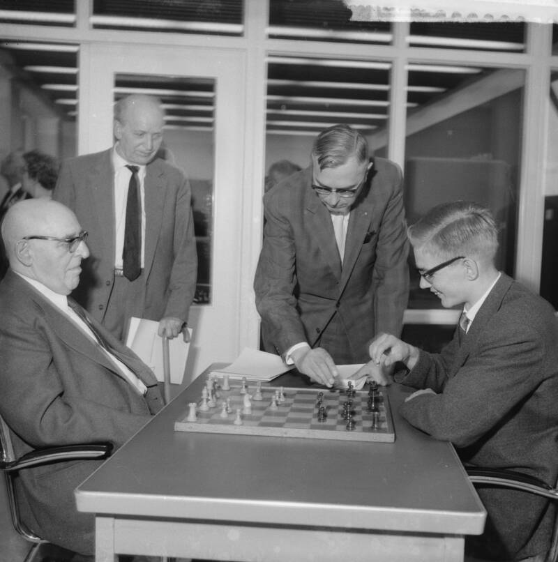 Bernstein Playing Match In 1961
