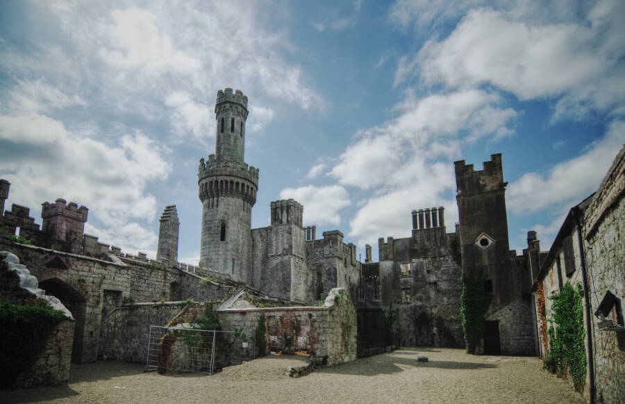 Ducketts Grove Courtyard