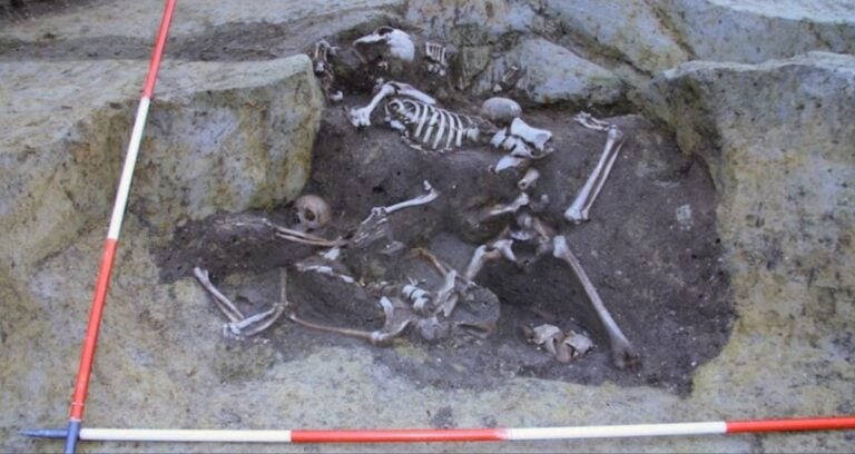 Roman Soldiers In Well Featured