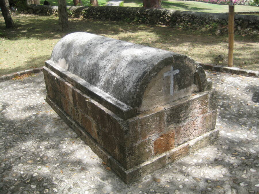 Tomb Of Annie Palmer