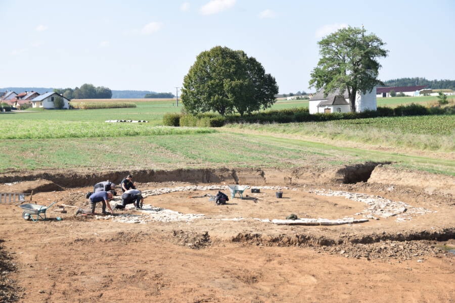 Wolkertshofen Burial Mound Excavation