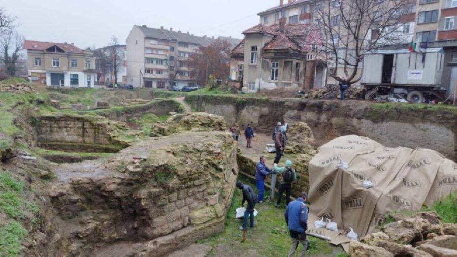 Bononia Fortress Wall