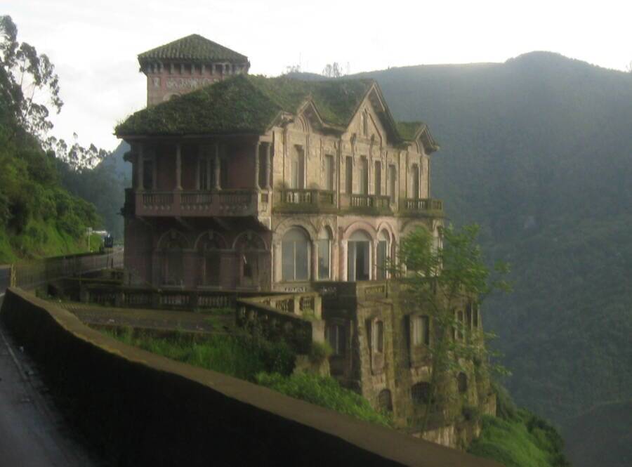 Abandoned Hotel Del Salto