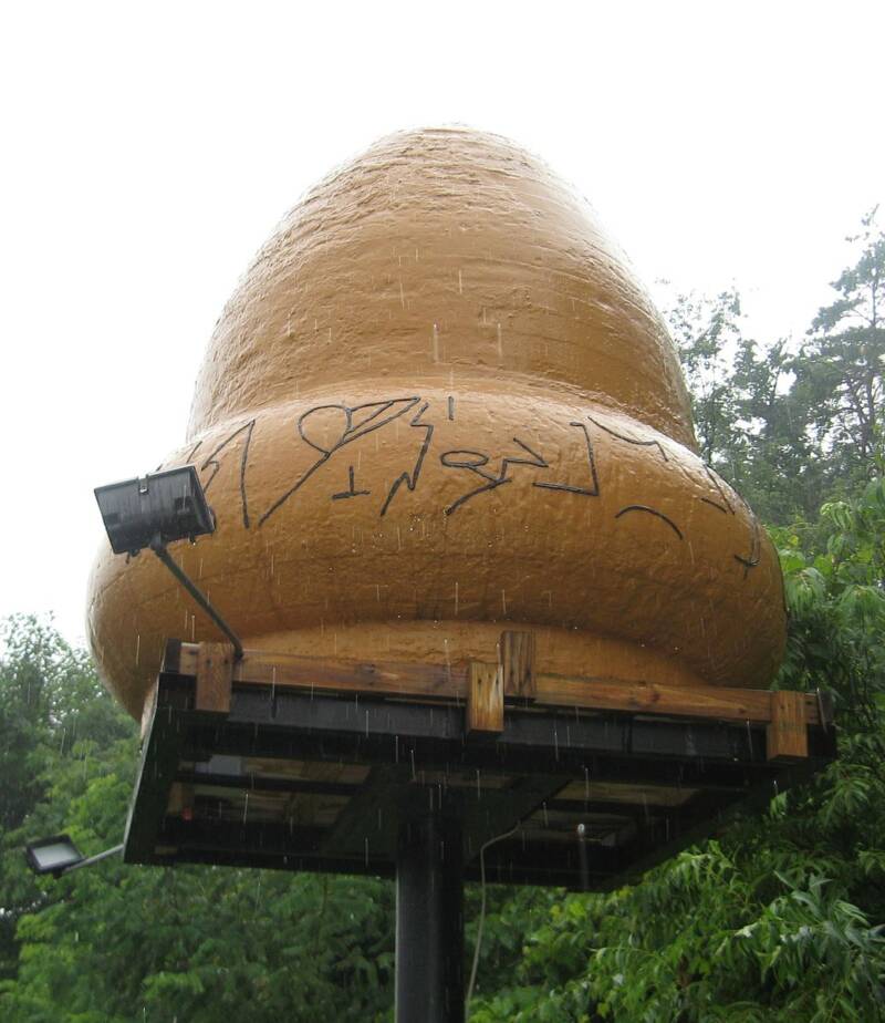 Kecksburg UFO Statue