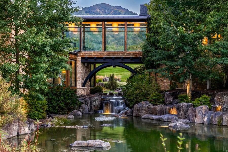 Middle-Earth-Inspired House