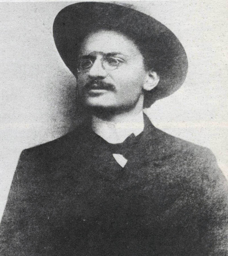 Lev Bronstein In 1902