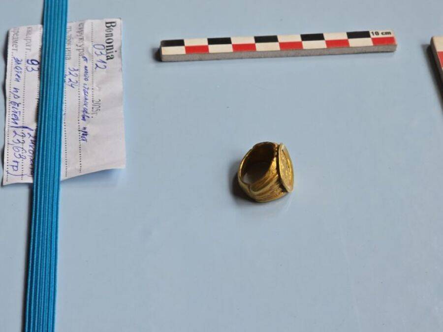 Roman Wedding Ring Found In Bononia