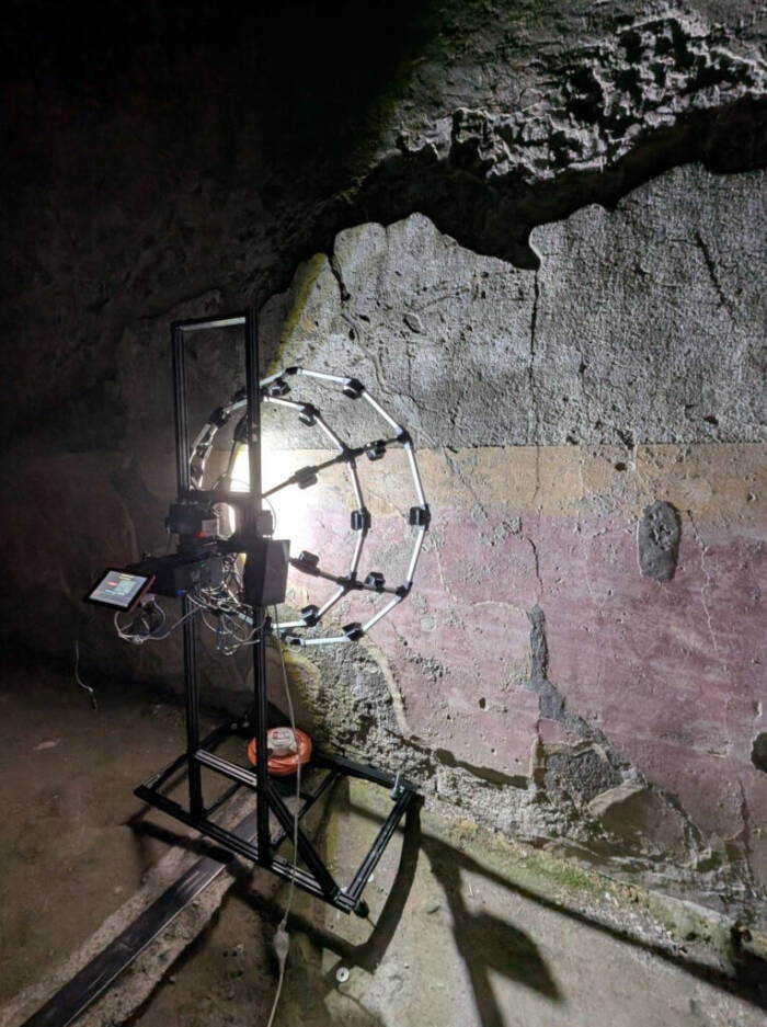 Documenting The Pompeii Graffiti