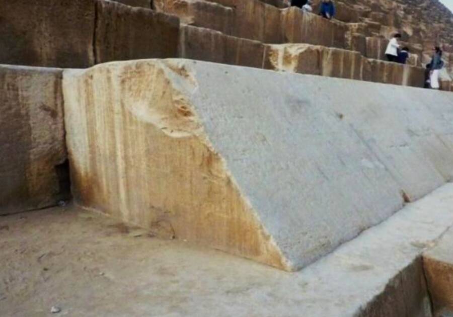 How Old Is The Great Pyramid Of Giza