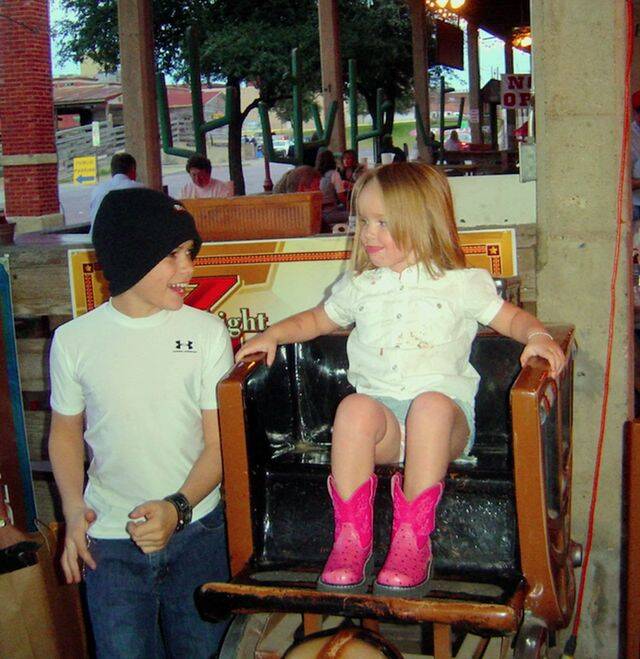 Ella And Paris Bennett